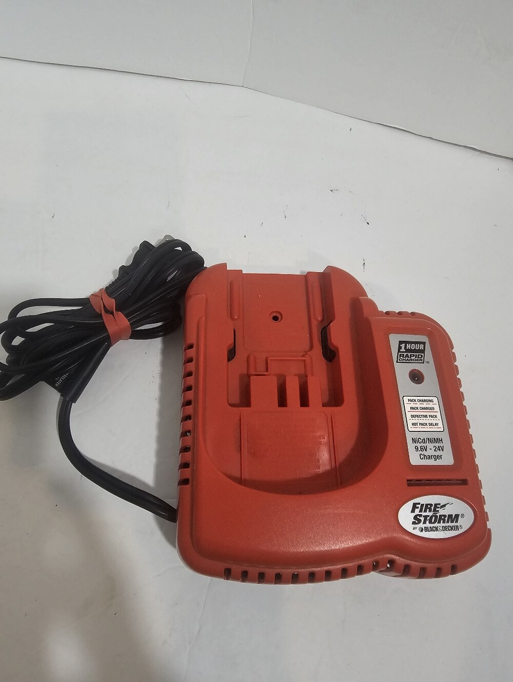 Black & Decker Fire Storm BDFC240 NiCD/NiMH 9.6V - 24V 1HR Rapid Battery Charger